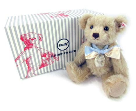 A Steiff Footprints in the Sand teddy bear, for 2018, limited edition number 207/3000, with label, tag and box, 27cm high. 