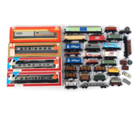 Lima, Hornby and other OO gauge rolling stock, including British Mail mark 1 coaches, seven plank wagons Chance and Hunt Limi