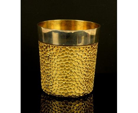 Stuart Devlin silver-gilt beaker, London 1971, 9.1 oz, (2856 gr.) 9cm high, in original box         