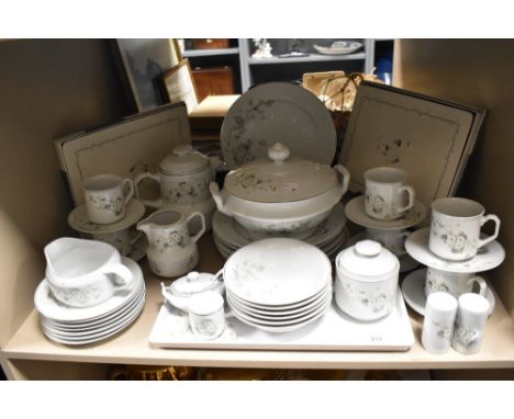 A vintage Real Brasil porcelain tea and dinner service