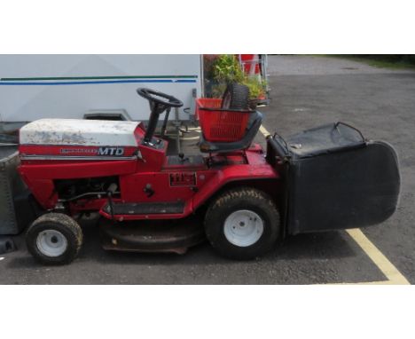 MTD RIDE ON LAWN TRACTOR WITH SPARE WHEEL &amp; GRASS COLLECTOR 