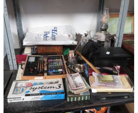 QUANTITY OF MODERN PAINTING SUPPLIES TOGETHER WITH AN OIL LAMP, GLASSWARE ETC
