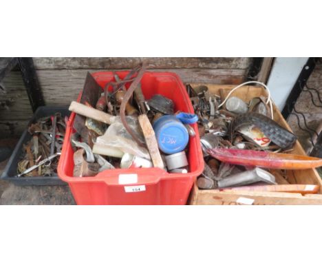 SHELF OF ASSORTED TOOLS TO INCLUDE SPANNERS