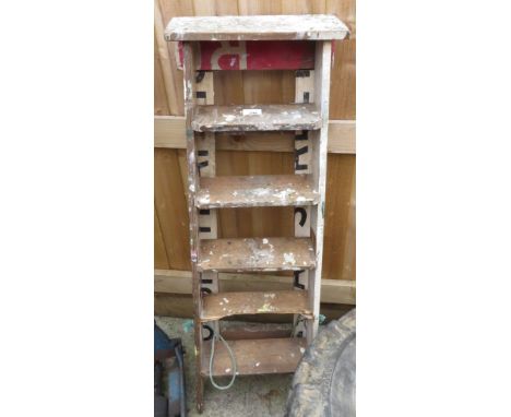 WOODEN STEP LADDER