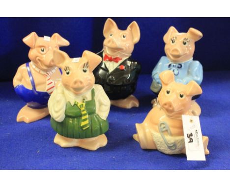 Set of five Wade pottery national Westminster bank pig money boxes. Mother, Father, two children and baby. (5)