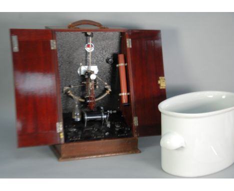 PROFESSIONAL COMPLEX INDUCED CURRENT COIL with faradic surger using a liquid filled bottle (broken and repaired), electro-mag