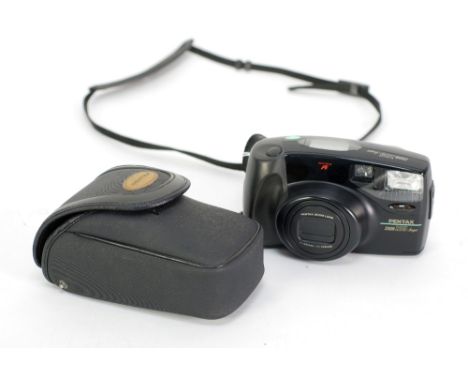 PENTAX ZOOM 105 SUPER ROLL FILM 35mm CAMERA, f=38mm-F105mm, in Pentax carry case 