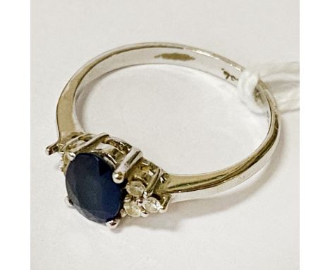 18CT WHITE GOLD SAPPHIRE RING - SIZE J 2.1 GRAMS APPROX