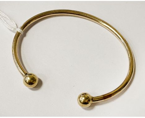 9 CARAT GOLD BANGLE - APPROX 15 GRAMS