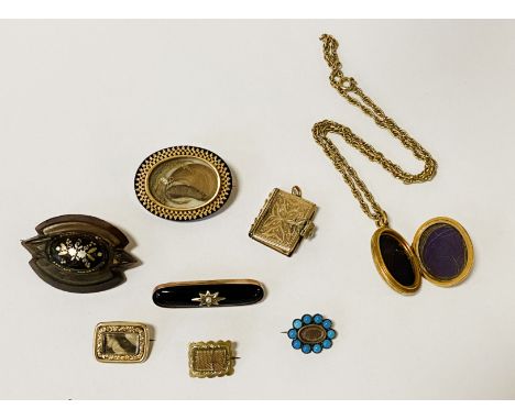 QTY OF MOURNING BROOCHES / LOCKETS WITH A CHAIN - 8 IN TOTAL