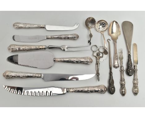 A SELECTION OF SILVERWARE, to include a childrens silver knife and fork set, engraved detail to the knife blade and scrolling