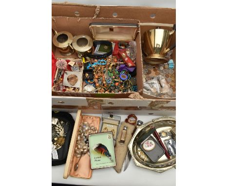 A BOX OF MISCELLANEOUS ITEMS AND COINS, to include a Parker pen with 14k nib, a broken ring stamped 9ct &amp; sil, three othe