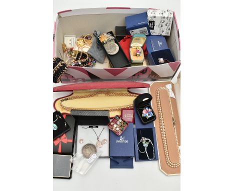 A BOX OF ASSORTED SILVER, COSTUME JEWELLERY, COINS AND ITEMS, to include a boxed white metal abalone shell pendant, stamped 9