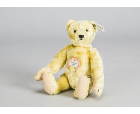 A Steiff limited edition Replica 1997 Teddy Bear 1948, 2867 of 5000, in original box with certificate 