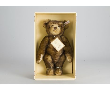 A Steiff limited edition British Collector’s Teddy Bear 1995,  2264 of 3000, in original box with certificate