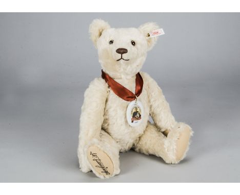 A Steiff limited edition British Collector’s 1997 Teddy Bear,  513 of 3000, signed on pad Herr Junginger with certificate