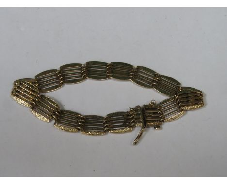 9ct GOLD GATE BRACELET 
