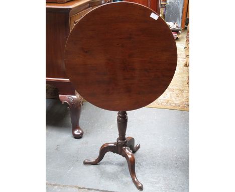 ANTIQUE MAHOGANY TILT TOP TABLE ON TRIPOD SUPPORTS 