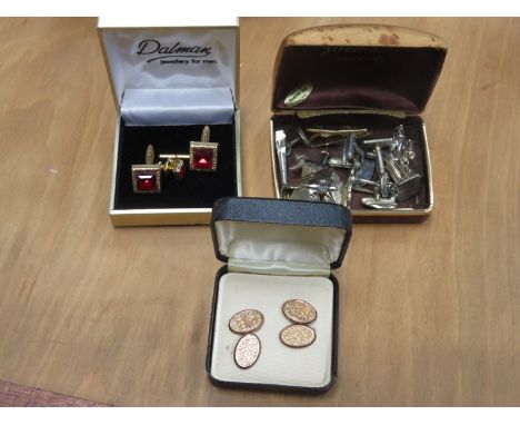 PAIR OF 9ct GOLD CUFFLINKS AND VARIOUS OTHER CUFFLINKS 
