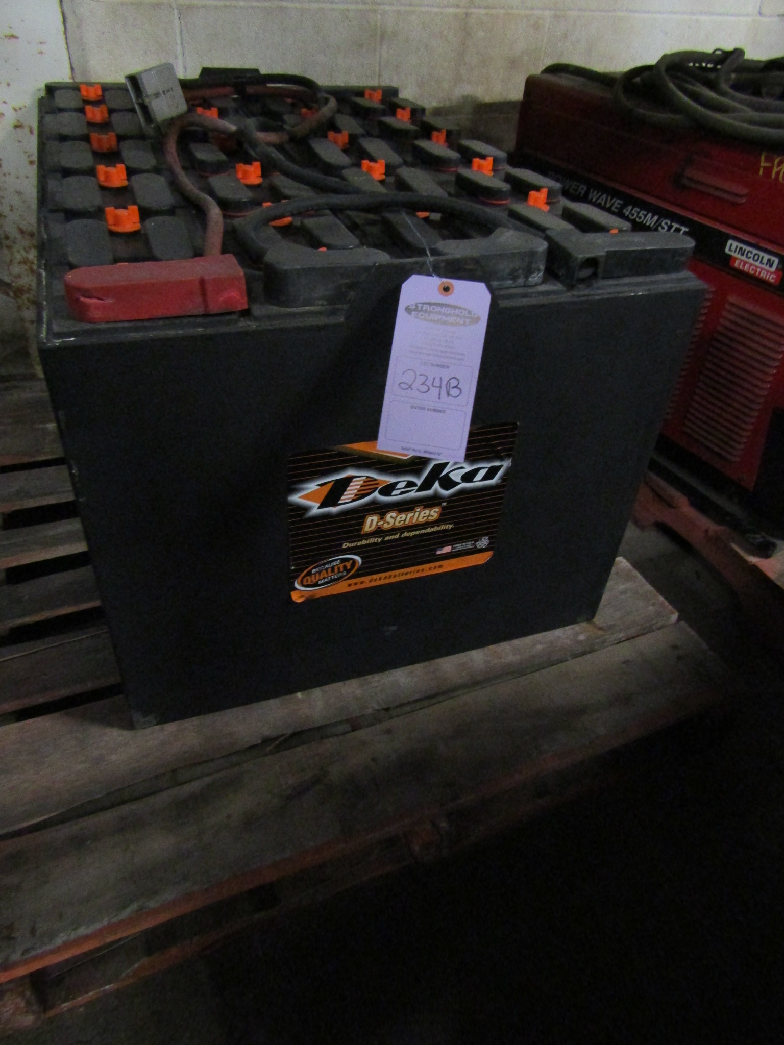 Mint 2014 DEKA 48V Forklift Battery DSeries Unit