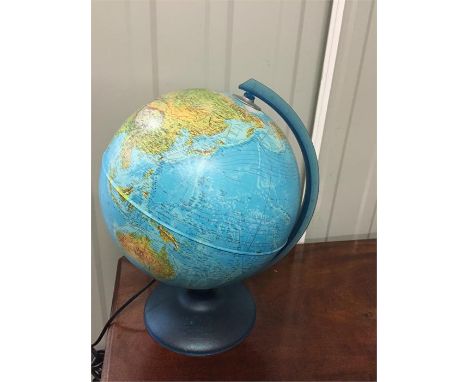 Globe lamp