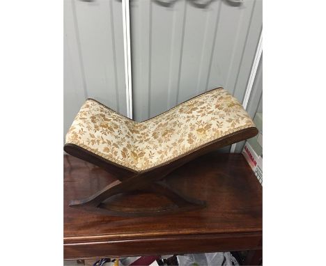 Gout stool
