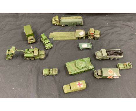 Selection of vintage and later Dinky toys army tanks etc 