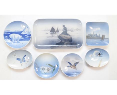 Seven Royal Copenhagen trinket dishes to include three round, two oval, one square Kronborg and a larger rectangle Langeline 