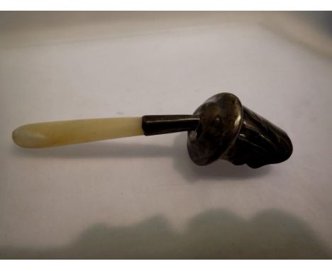 Hallmarked silver and mother of pearl sugar spoon. UK P&amp;P Group 1 (£16+VAT for the first lot and £2+VAT for subsequent lo