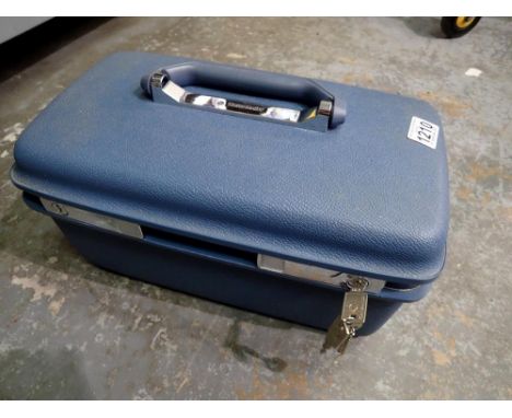 Samsonite lockable makeup caddy with key. Not available for in-house P&amp;P 