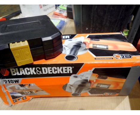 Black &amp; Decker 710w angle grinder and Black &amp; Decker piranha disks. Not available for in-house P&amp;P 