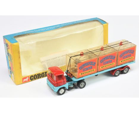 Corgi Toys 1139 "Chipperfields" Scammell Handyman - Blue, red including interior, cast hubs and 3 X Animal Cages - Good Plus 