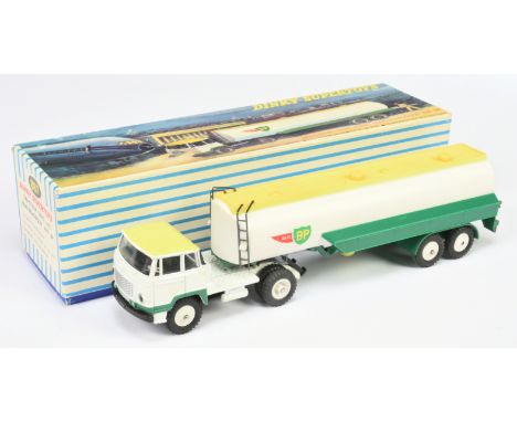 French Dinky Toys 887 Tracteur Unic - "Air BP" - White, yellow, green with plastic hubs, complete with hoses - Good Plus love