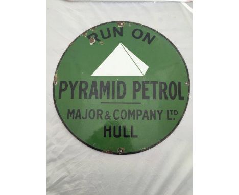 A rare Pyramid Petrol Major and Company Limited, Hull circular enamel sign, 16" diameter.