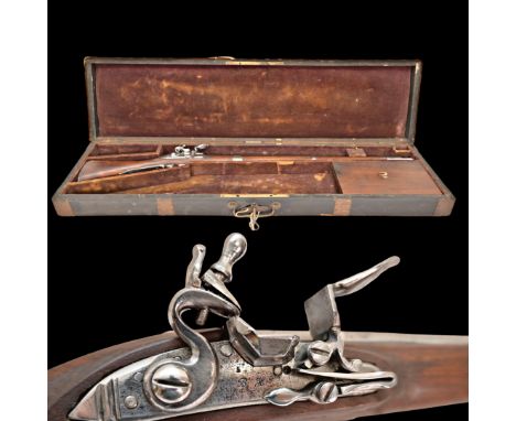 Rare Children's Dragoon Musket, model AN IX, in case, France, early 19th century. The Musket has an octagon-to-round barrel w