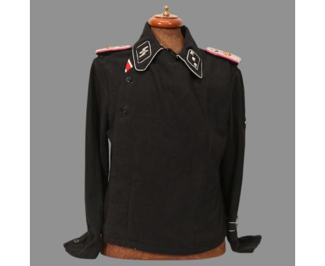 Rare WWII Nazi German SS-UntersturmfŸhrer tunic, SS-Panzer-Division "Leibstandarte SS Adolf Hitler". This lot presents a rare