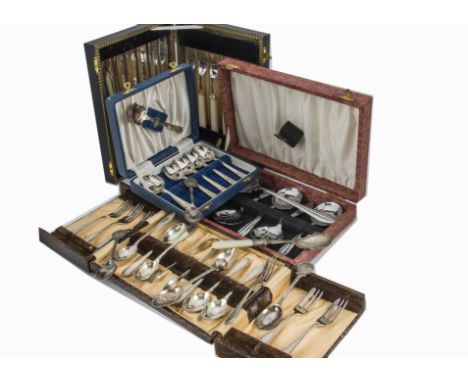 A collection of Victorian and 20th Century silver and silver plate, including a silver and leather horseshoe shaped small pur