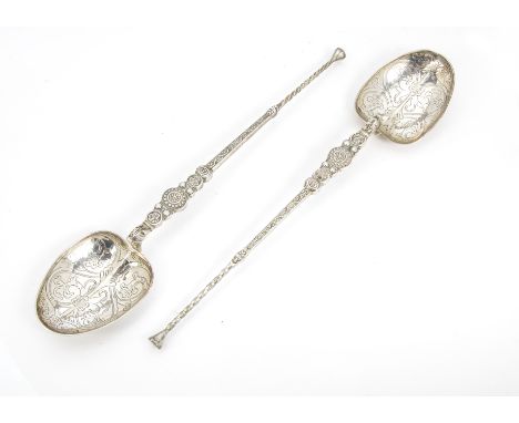 A pair of early 20th Century silver Celtic tablespoons, Birmingham 1910, 4.7ozt (2) 