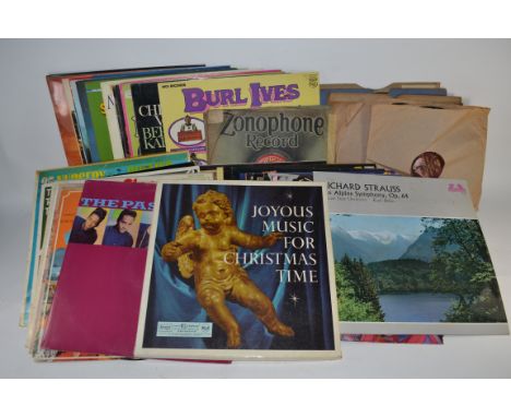 BOX OF VINTAGE RECORDS TO INCLUDE RICHARD STRAUSS ETC