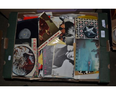 BOX OF VINTAGE 45RPM RECORDS INCLUDING DAVID ESSEX, MARC ALMOND ETC