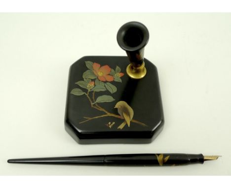A Dunhill Namiki desk pen stand and matching fountain pen, circa 1920, with a black lacquered, painted urushi-e and maki-e de
