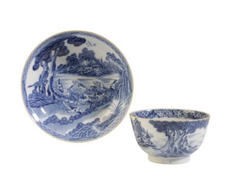 FINE BLUE AND WHITE TEA BOWL AND SAUCER, QING DYNASTY, 18TH CENTURY, the sides finely painted in tones of underglaze blue wit