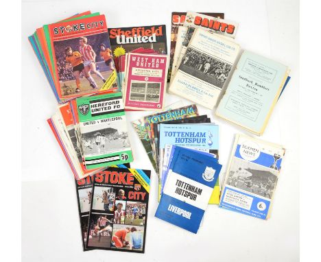 Approx. 1200 Football Programmes - relating to various English clubs inclduing Manchester United, Everton, Tottenham Hotspur,