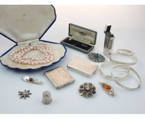 Quantity of brooches, silver bangles and white metal items, to include two vesta cases, a yellow metal stickpin brooch, a H.G