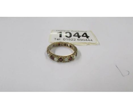 A 9ct gold eternity ring, size M, 2.5 grams.