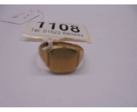 A 9ct gold signet ring, size Q half, 4.4 grams.