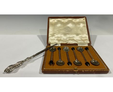 Hallmarked silver coffee spoons and silver handled button hook 