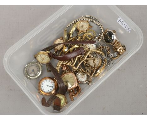 A quantity of vintage ladies manual wristwatches and watch heads including Ingersol, Timex, Smiths, Everite etc.