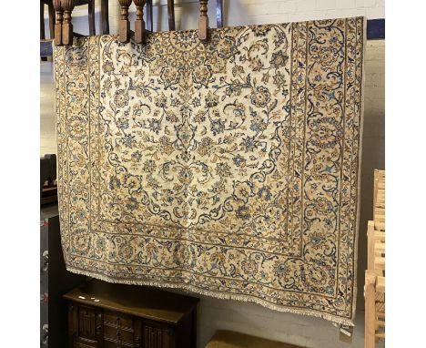 FINE CENTRAL PERSIAN KASHAN CARPET 318CMS X 202CMS