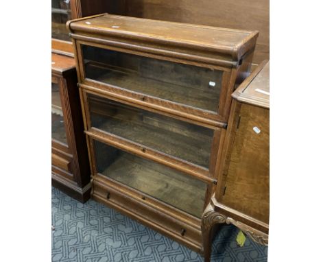 GLOBE WERNICKE STYLE 3 DOOR SECTION